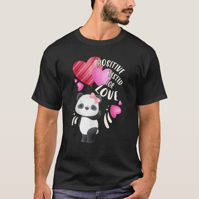 T-shirt Valentine's day panda bear with hearts (Devant)