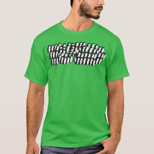 T-shirt Vampire Penguin visite l'Antarctique pour Hallowee