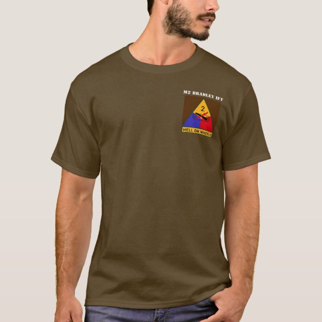 T-shirt Véhicule de combat d'infanterie de m2 Bradley (Devant)