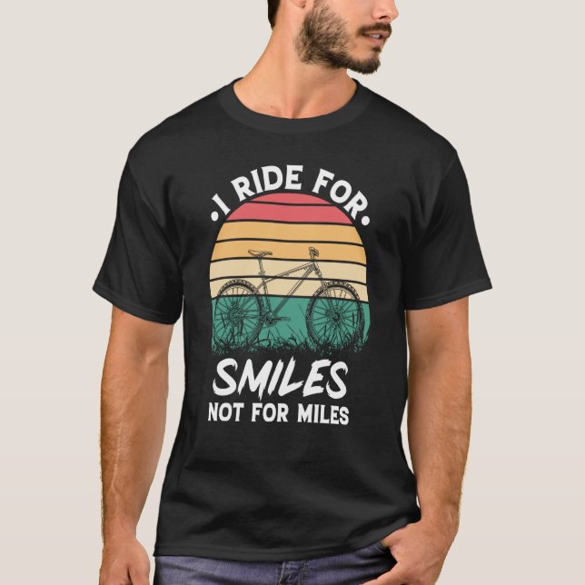 T-shirt Vélo et vélo 104 (Devant)