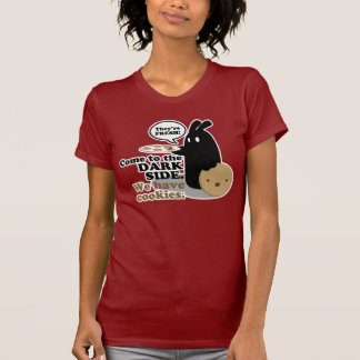 T-shirt Venez au côté en noir. Nous prenons des biscuits.