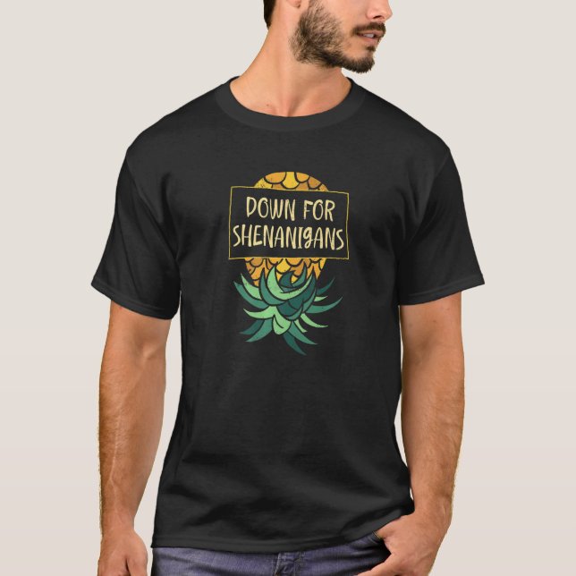 T-shirt Vers Le Bas Ananas Pour Shenanigans Drôle S (Devant)