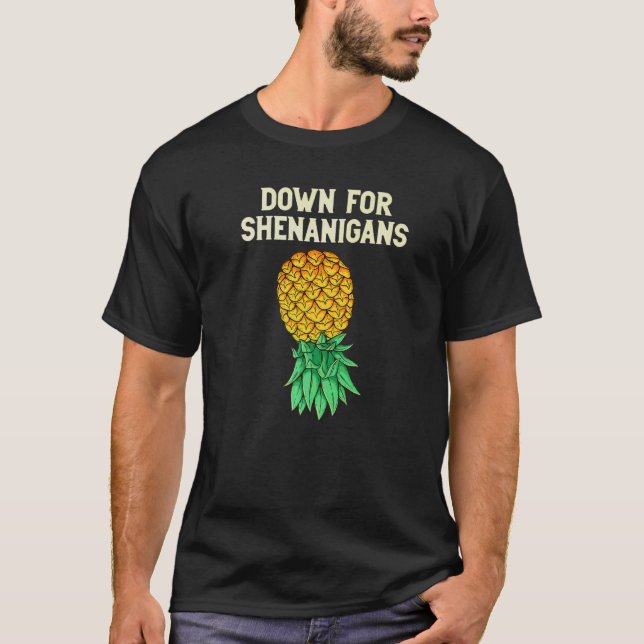 T-shirt Vers Le Bas De L'Ananas Pour Shenanigans Swinge (Devant)