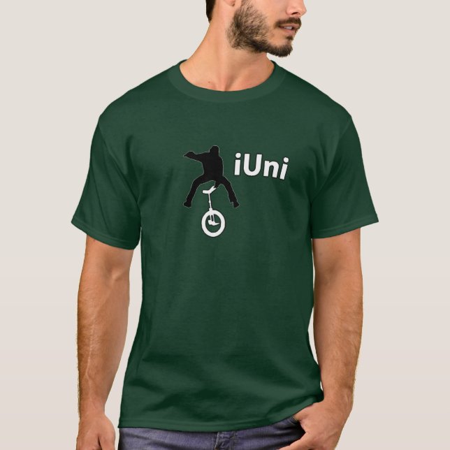 T-shirt vert d'iUni sur la chemise solide (Devant)
