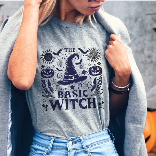 T-shirt Vêtements de sorcière basiques de saison effrayant (Créateur téléchargé)