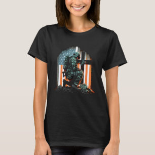 T-shirt Vétéran de la fête de la mémoire Soldat agenouillé