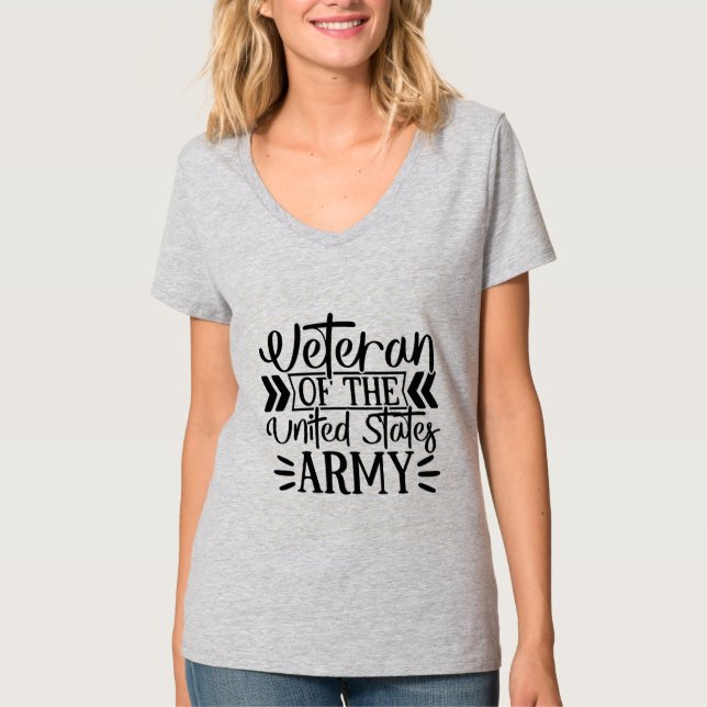 T-shirt Vétéran de l'armée de la femme Fière V-Neck milita (Devant)