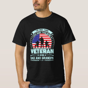 T-shirt Vétéran Être un papa et grand-père USA Anciens com