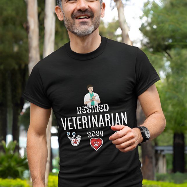 T-shirt Vétérinaire retraité 2024 Animal Doctor Vet Funny (Créateur téléchargé)