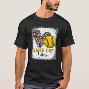 T-shirt Vibes de jour de match de softball décoloré Maman 