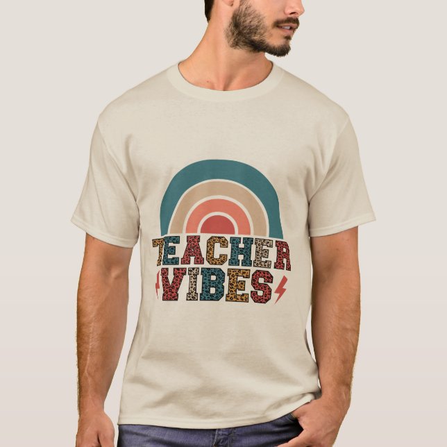 T-shirt Vibes d'enseignant rétro Tee - Cute Leopard Rainbo (Devant)