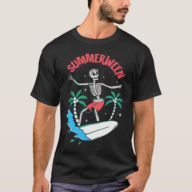T-shirt Vibes d'été de Summerween Squelette Surfant les Va (Devant)