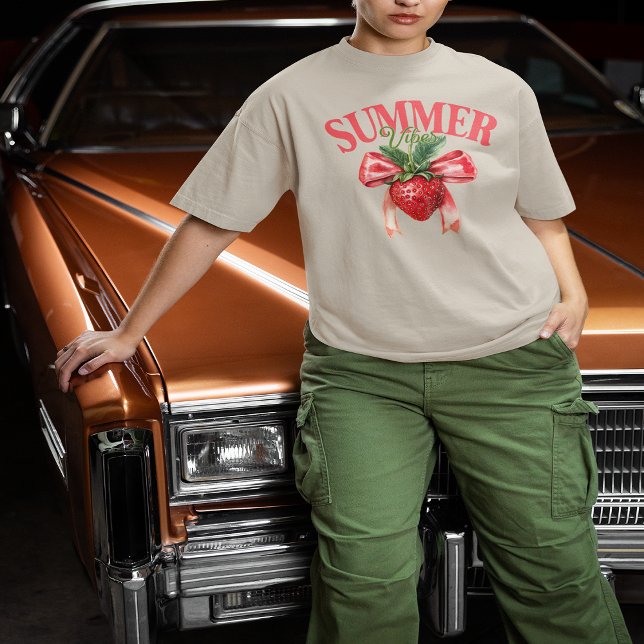 T-shirt Vibes d'été fraises (Strawberry Summer Vibes T-Shirt)