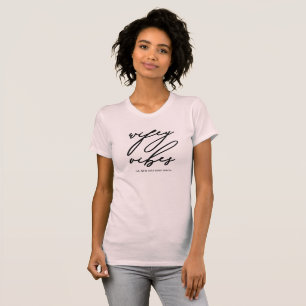 T-shirt Vibes Wifey Blush rose et noir avec nom