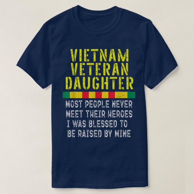 T-shirt Vietnam Vétérinaire Fille Élevée Par Mon Héros Vét (Design devant)