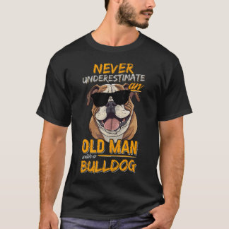 T-shirt Vintage Never Underestimate An Old Man With A Bull