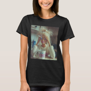 T-shirt Visage de poupée dégoûtant drôle Mème Fumant Trist