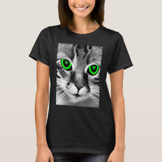 T-shirt Visually Striking Image of Black & White Cat Green