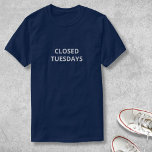 T-shirt Votre texte personnalisé<br><div class="desc">Ajoutez facilement votre texte personnalisé à ce t-shirt pour créer un cadeau unique. Il y a de l'espace pour 1, 2, 3, des lignes de texte. Ajoutez une citation, un dicton drôle, le nom de quelqu'un, etc. Modifiez la couleur ou la taille d'une femme ou d'un enfant. Tant de possibilités....</div>
