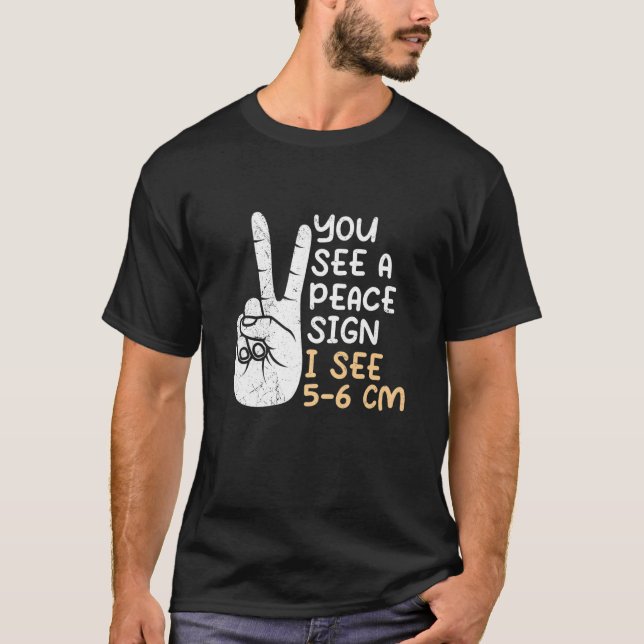 T-shirt Vous voyez un panneau de Paix Je vois 5 6 cm sage- (Devant)