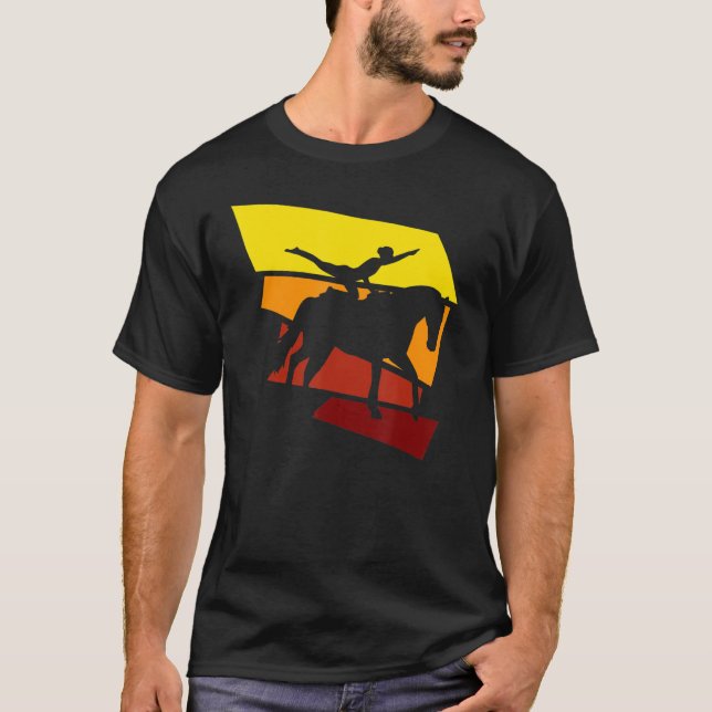 T-shirt Voûte Rétro Sur Le Cheval (Devant)