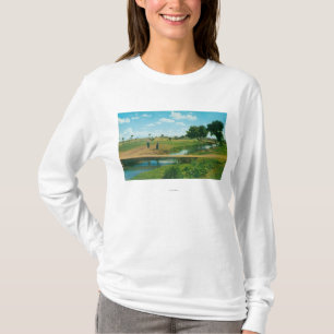 T-shirt Vue de golfeur frappant la boule