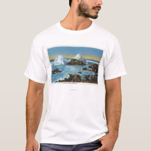 T-shirt Vue de surf le long de la roche