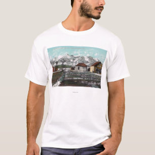 T-shirt Vue de ville et de montagne après une neige de