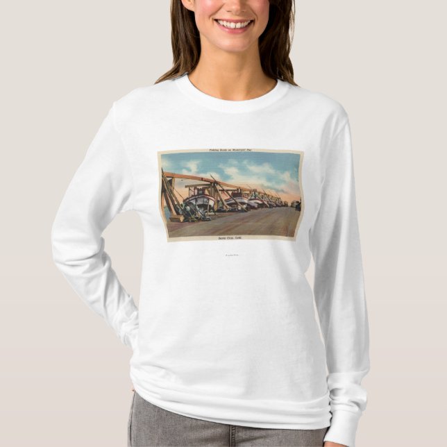 T-shirt Vue des bateaux de pêche sur le pilier municipal (Devant)