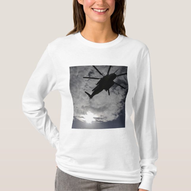 T-shirt Vue en angle faible d'un CH-53E (Devant)