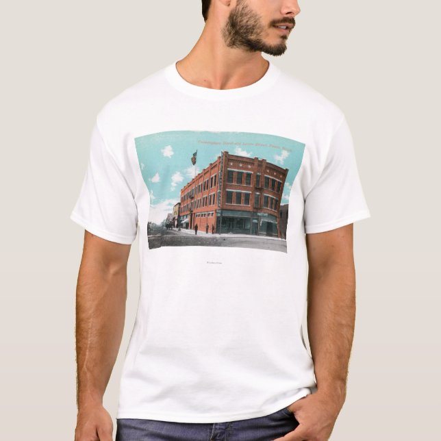 T-shirt Vue extérieure d'hôtel de Cunningham sur le St de (Devant)