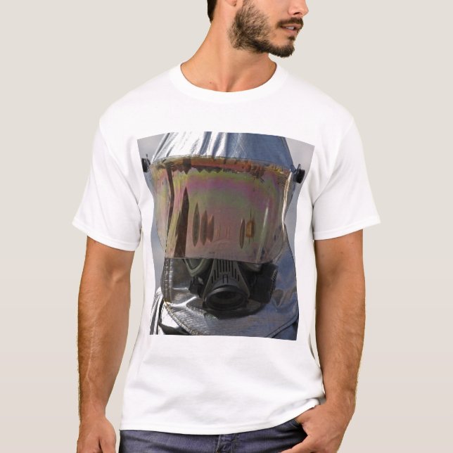 T-shirt Vue rapprochée d'un pompier (Devant)
