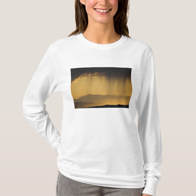 T-shirt Vue sur des collines successives le long de (Devant)