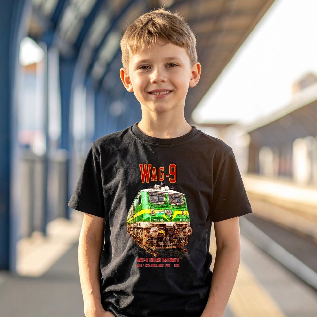 T-shirt WAG-9 Locomotive. Train de marchandises des chemin (WAG-9 Locomotive. Indian Railways freight train. Boy Basic T-Shirt)