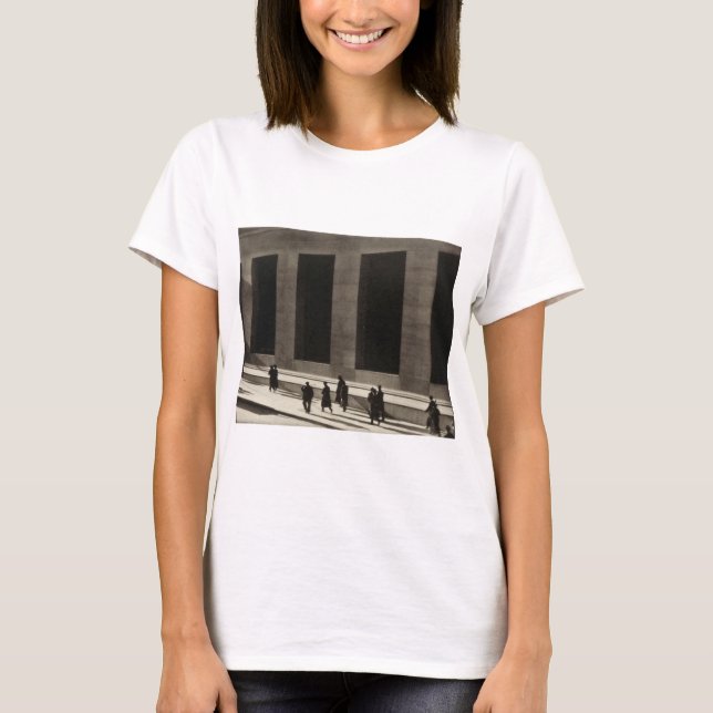 T-shirt Wall Street (par Paul Strand, 1915) (Devant)