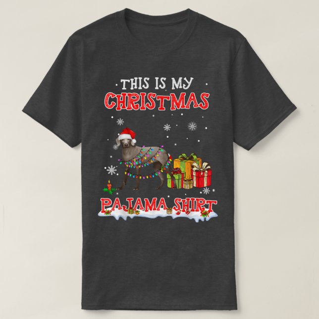 T-shirt Weimaraner mignon sur la neige en pyjama de Noël (Design devant)