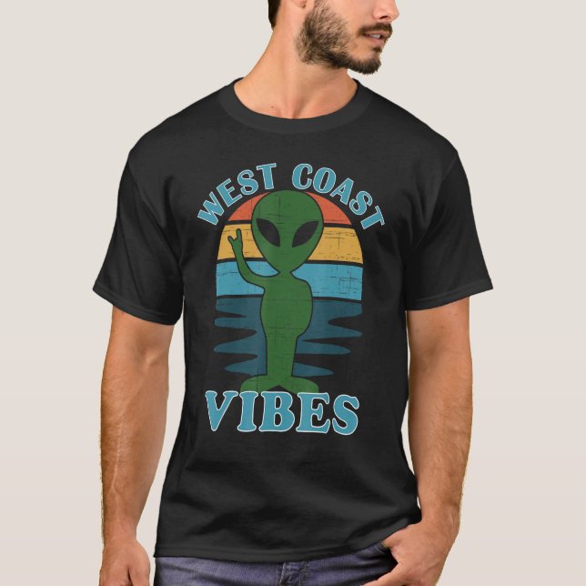 T-shirt WEST COAST VIBES Alien Retro Sunset (Devant)