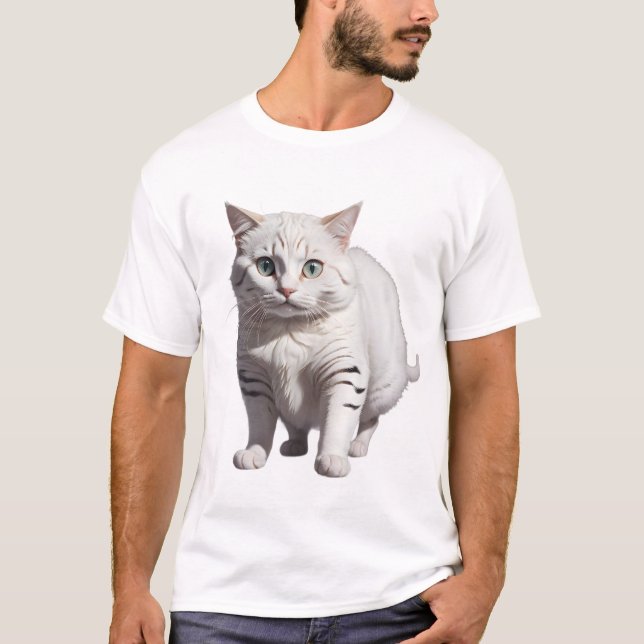 T-shirt White Cat with Subtle Gray Tabby Markings (Devant)