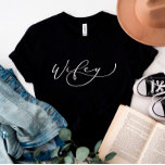 T-shirt Wifey jolie Script nouvelle chemise mariée<br><div class="desc">Nous ajoutons toujours de nouveaux designs chaque jour !</div>