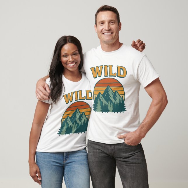 T-shirt WILD Retro Mountain Adventure Graphic (Unisexe)