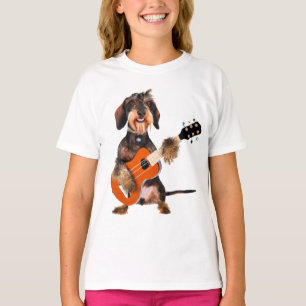 T-shirt Wirehair Dachshund Jouer à la guitare acoustique