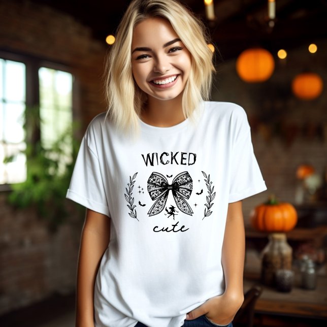 T-shirt Witch Coquette Black Lace Bow Halloween Nom (Witch Coquette Black Lace Bow Halloween Name T-Shirt)