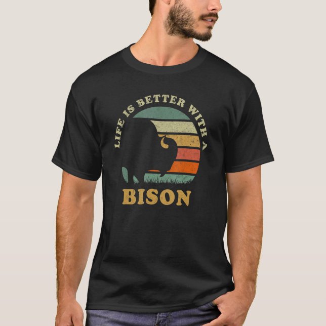 T-shirt With A Bison Native American Indian Buffalo (Devant)