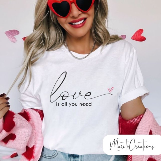 T-shirt with love design, to celebrate Valentine's (Créateur téléchargé)