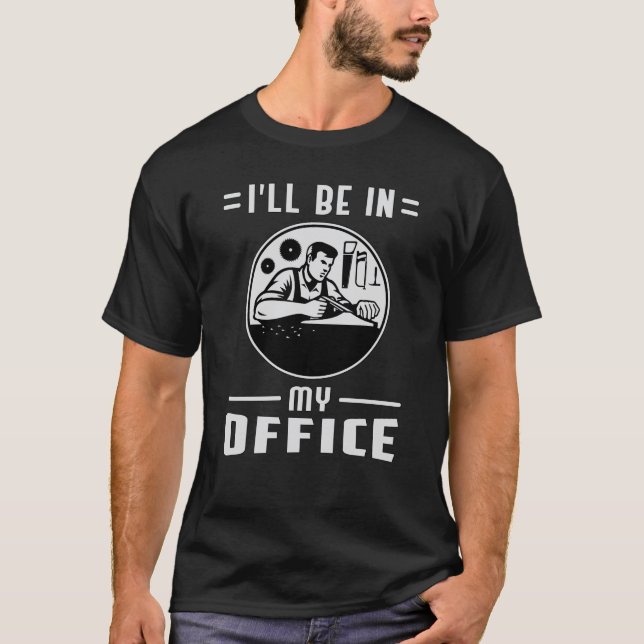 T-shirt Woodworker Saw Woodworking Carpenter idée cadeau (Devant)
