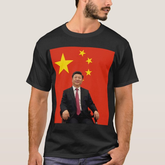 T-shirt Xi Jinping devant le drapeau chinois famille famil (Devant)