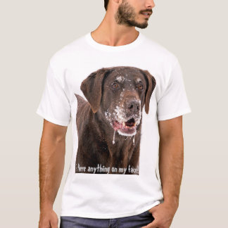 T-shirt Y a il quelque chose sur mon chocolat Labrador de