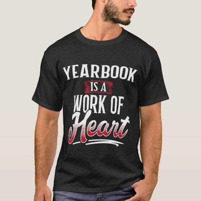 T-shirt YEARBOOK est une oeuvre d'oreille pour les femmes (Devant)