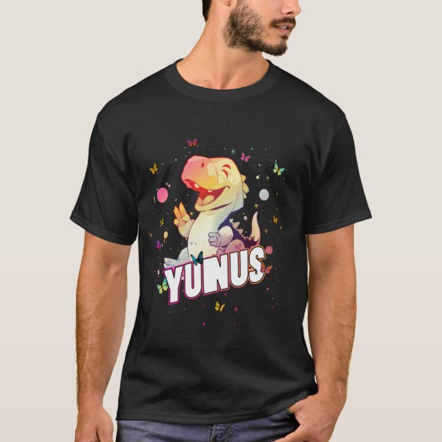 T-shirt YUNUS - Nom mignon du garçon avec Dinosaur mignon (Devant)