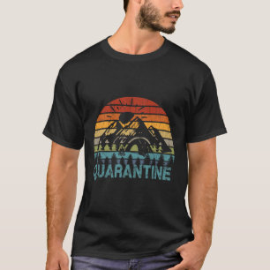 T-shirts de camping drôles d'auto-isolement de qua